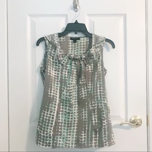 Banana Republic Sleeveless Top in Grey